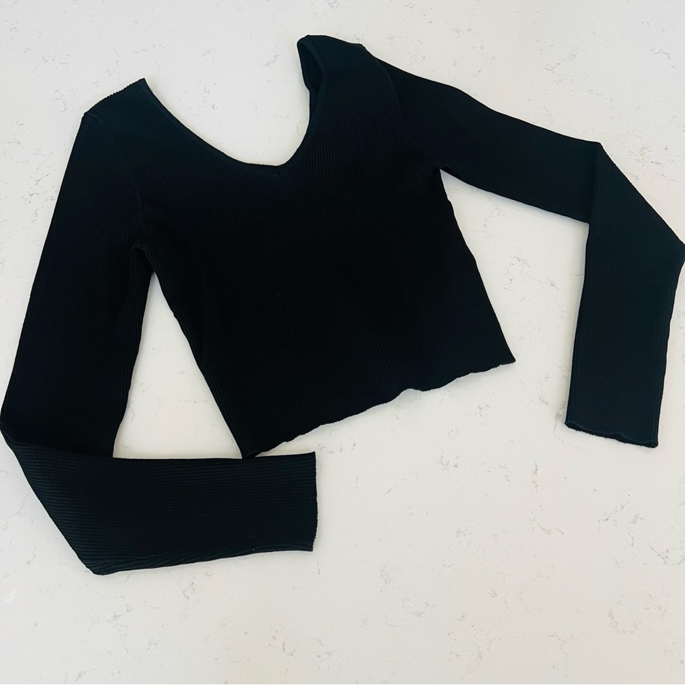 Black v neck sweater